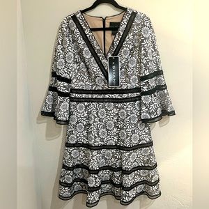 Shani NWT Surplice Neckline Bell-Sleeve Lace Dress White Black Size 12 Fit Flare